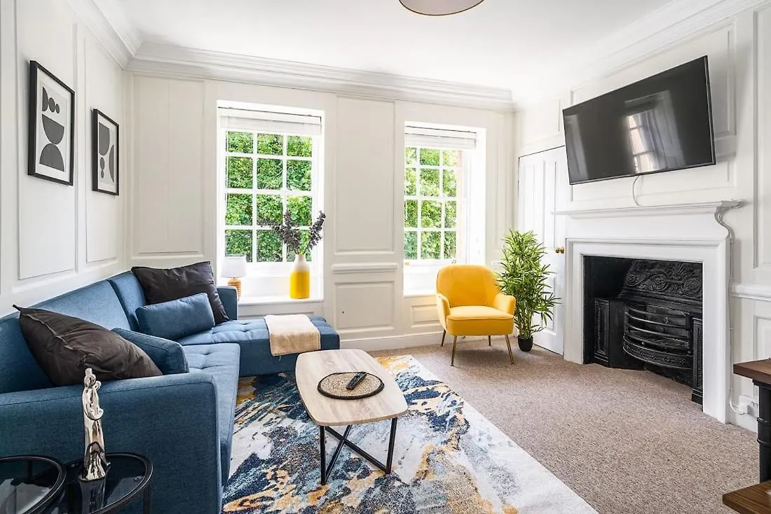 Stunning 3 Bedroom Period City Centre Apartment Bath United Kingdom