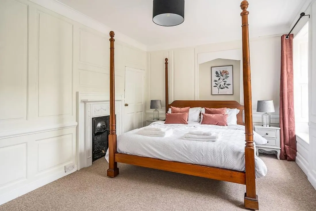 Stunning 3 Bedroom Period City Centre Apartment Bath United Kingdom